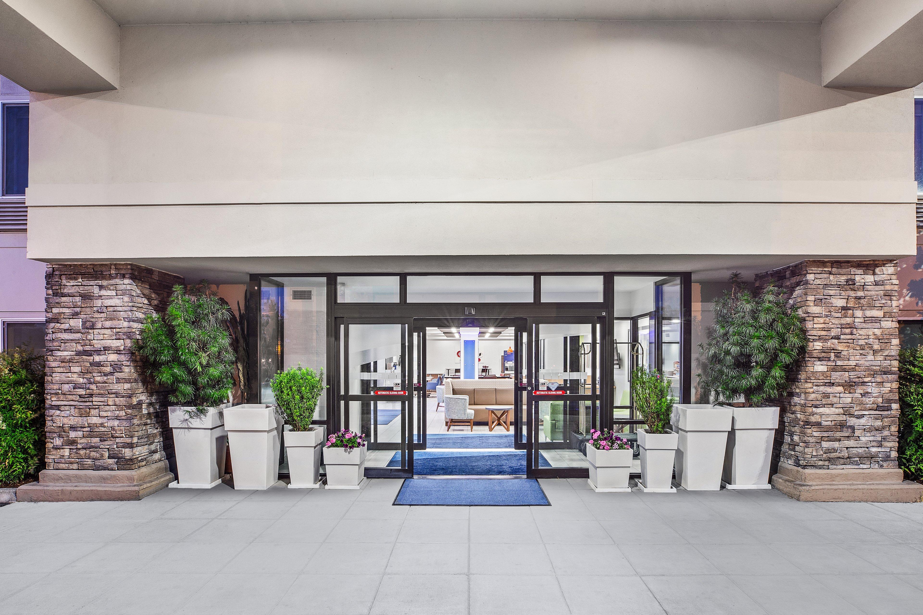 Holiday Inn Express & Suites Tacoma By Ihg Exterior foto