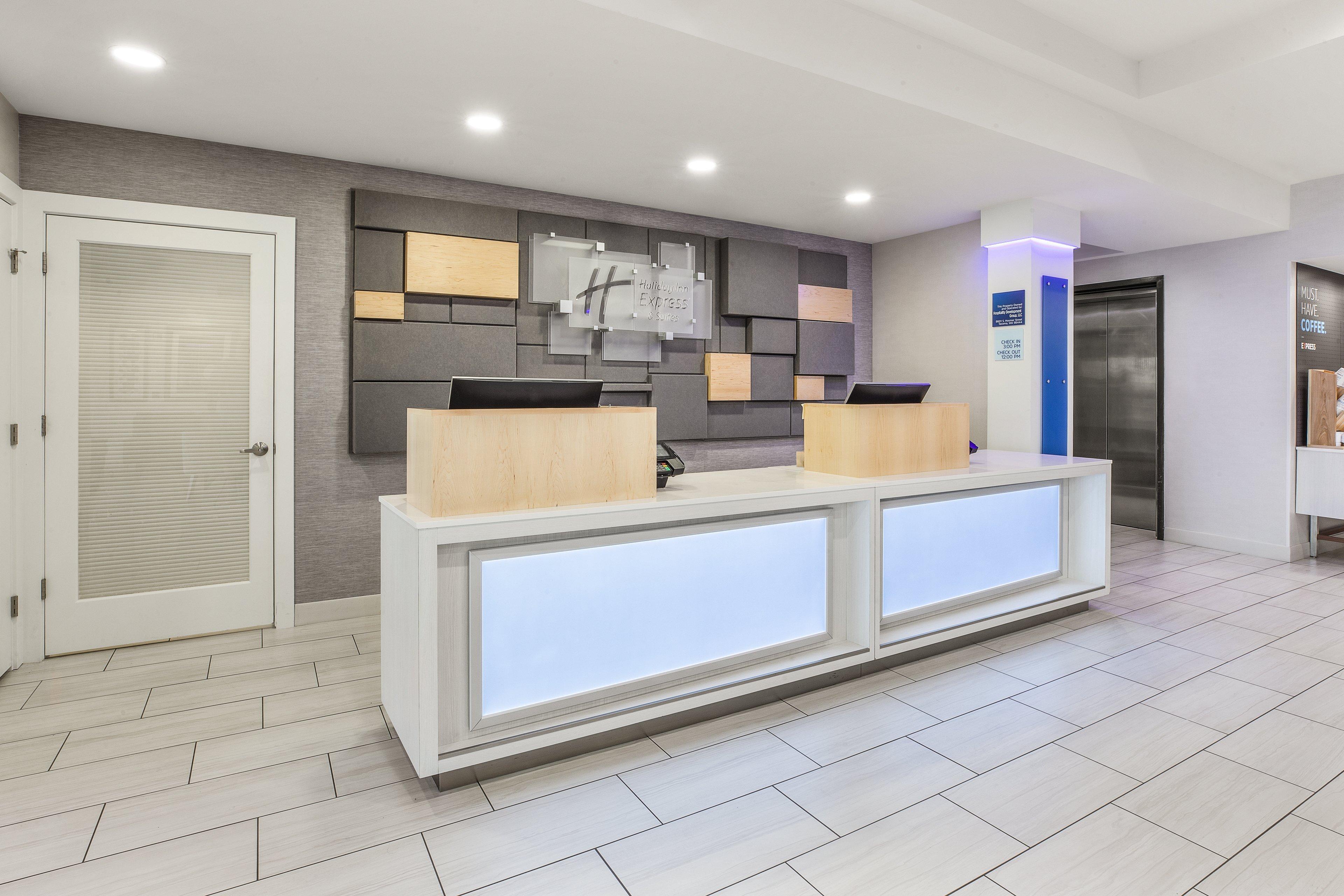 Holiday Inn Express & Suites Tacoma By Ihg Exterior foto