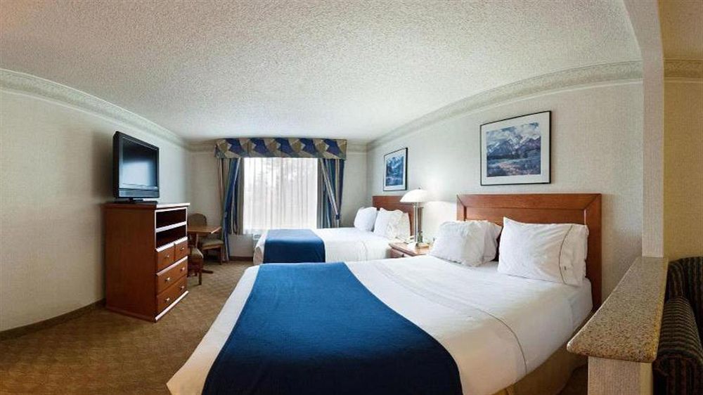 Holiday Inn Express & Suites Tacoma By Ihg Exterior foto
